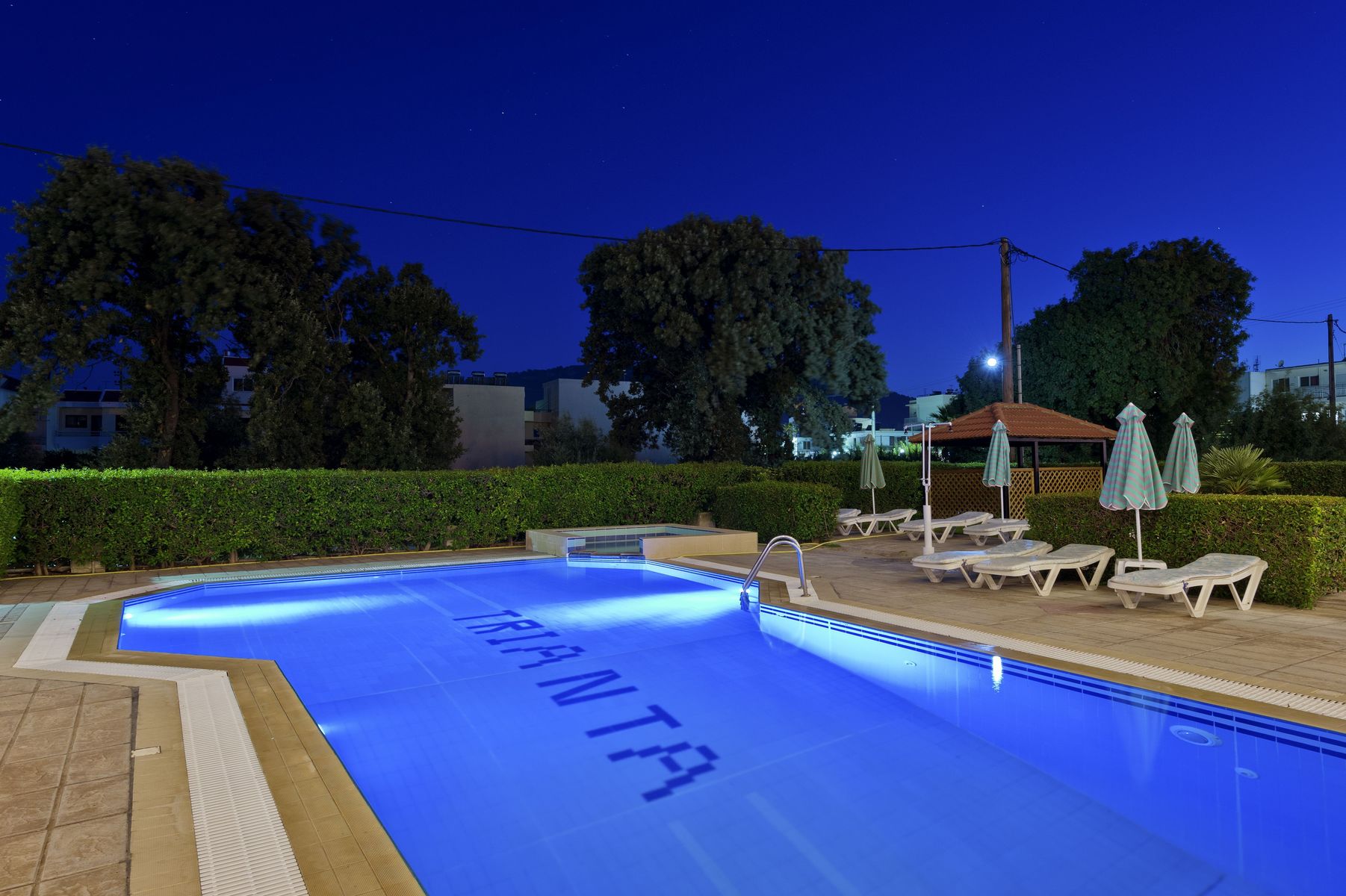 Trianta Hotel