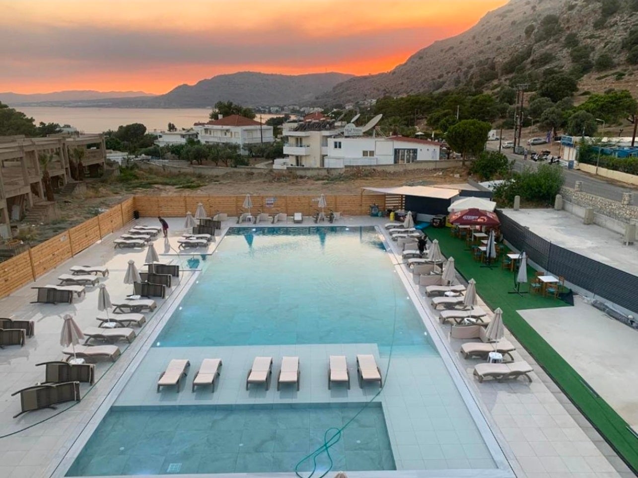 Pals Studios Pefkos