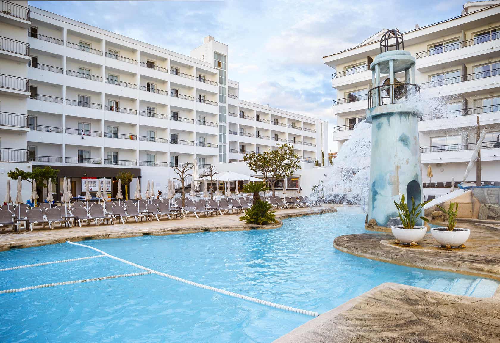 30 Degrees Hotel Pineda Splash in Pineda de Mar, Costa Brava | loveholidays