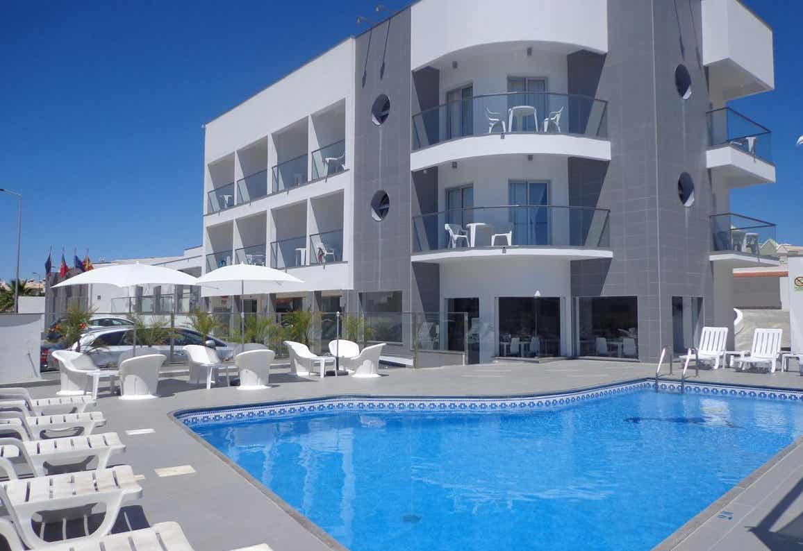 KR Hotel Albufeira Lounge in Albufeira, Algarve | loveholidays