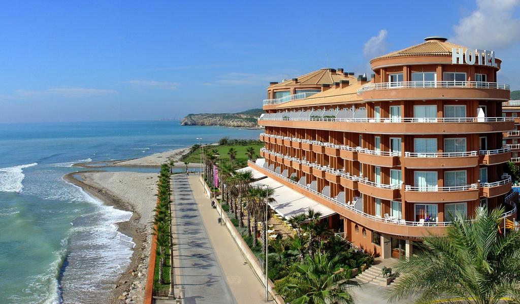 Hotel Sunway Playa Golf & Spa Sitges in Sitges, Costa Dorada | loveholidays