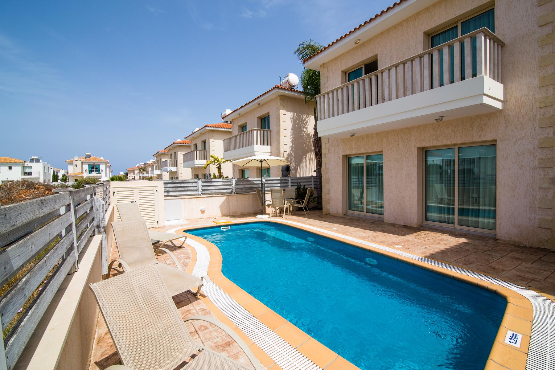 Amadora Luxury Villas In Protaras Cyprus Loveholidays 