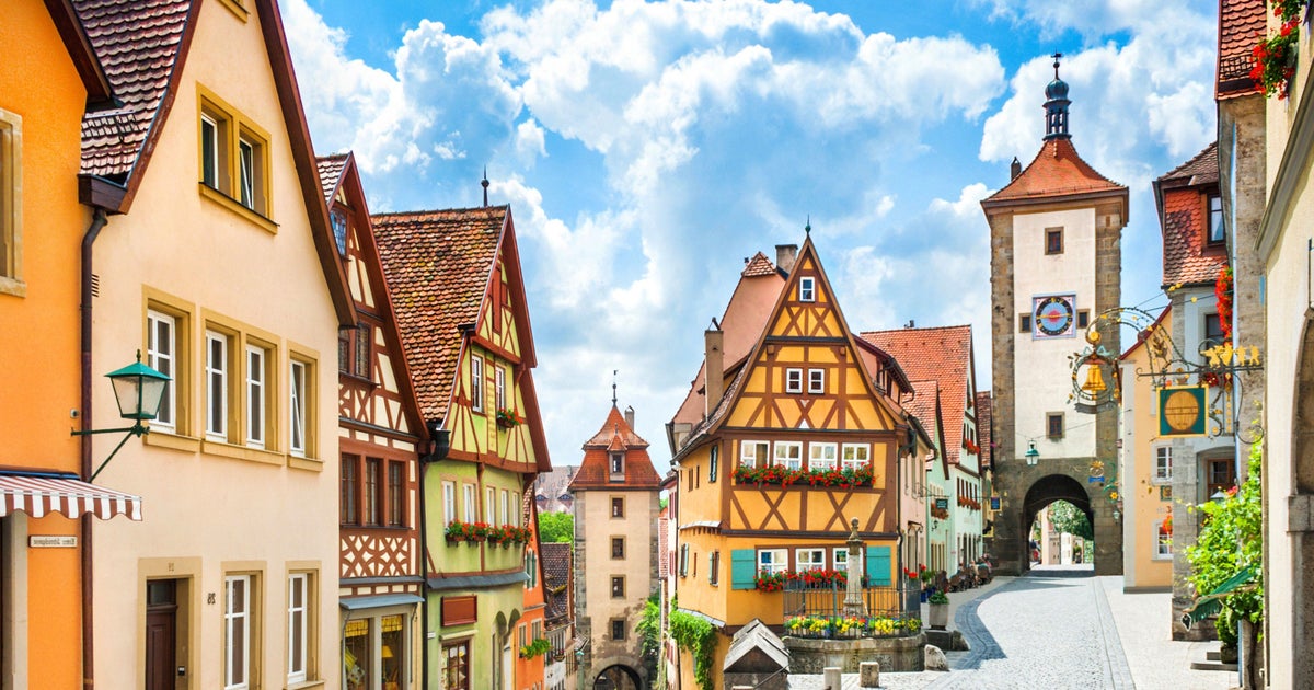 Germany Holidays 2026/2027 | loveholidays